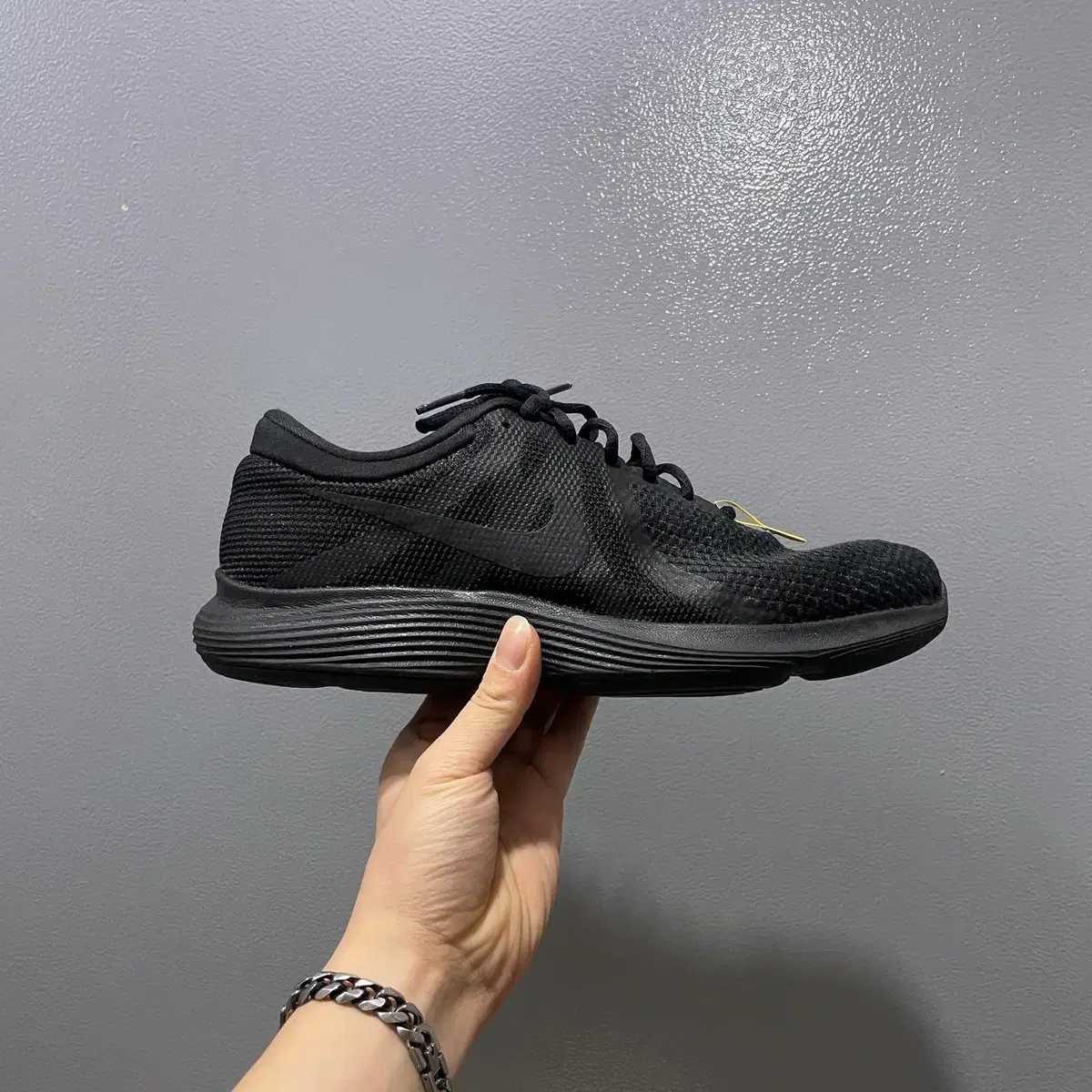 NIKE 나이키 레볼루션 4 검은 무연탄 280(세탁완료)