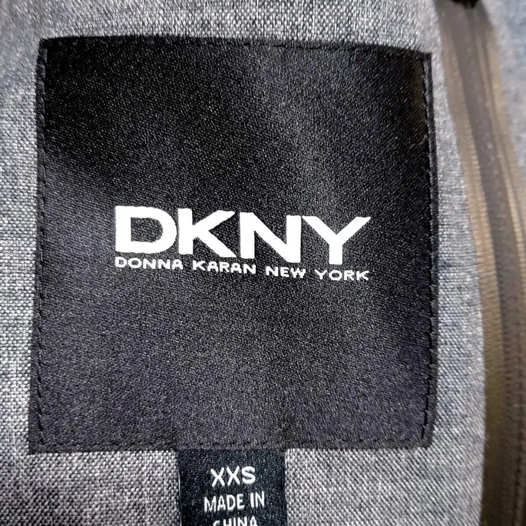 새제품급/DKNY 거위털롱패딩95-100/구스다운/택포