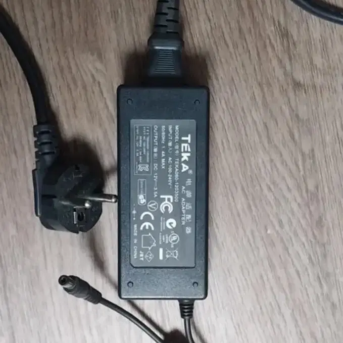 AC 220V DC 12V 3.5A 어댑터