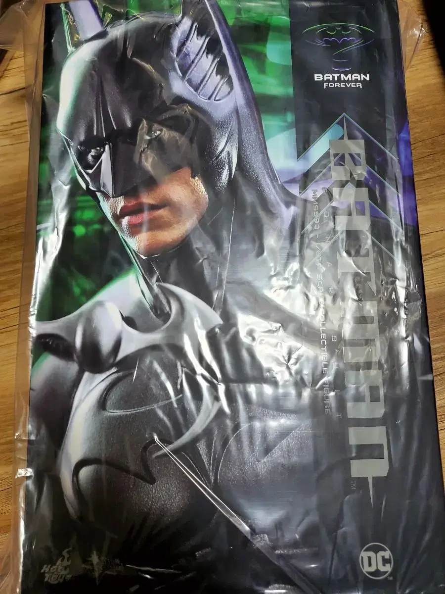 Hot Toys Batman Forever Batman