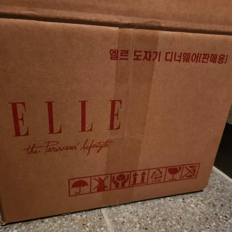 엘레 ELLE 라플레르네즈 12PCS 디너웨어 세트