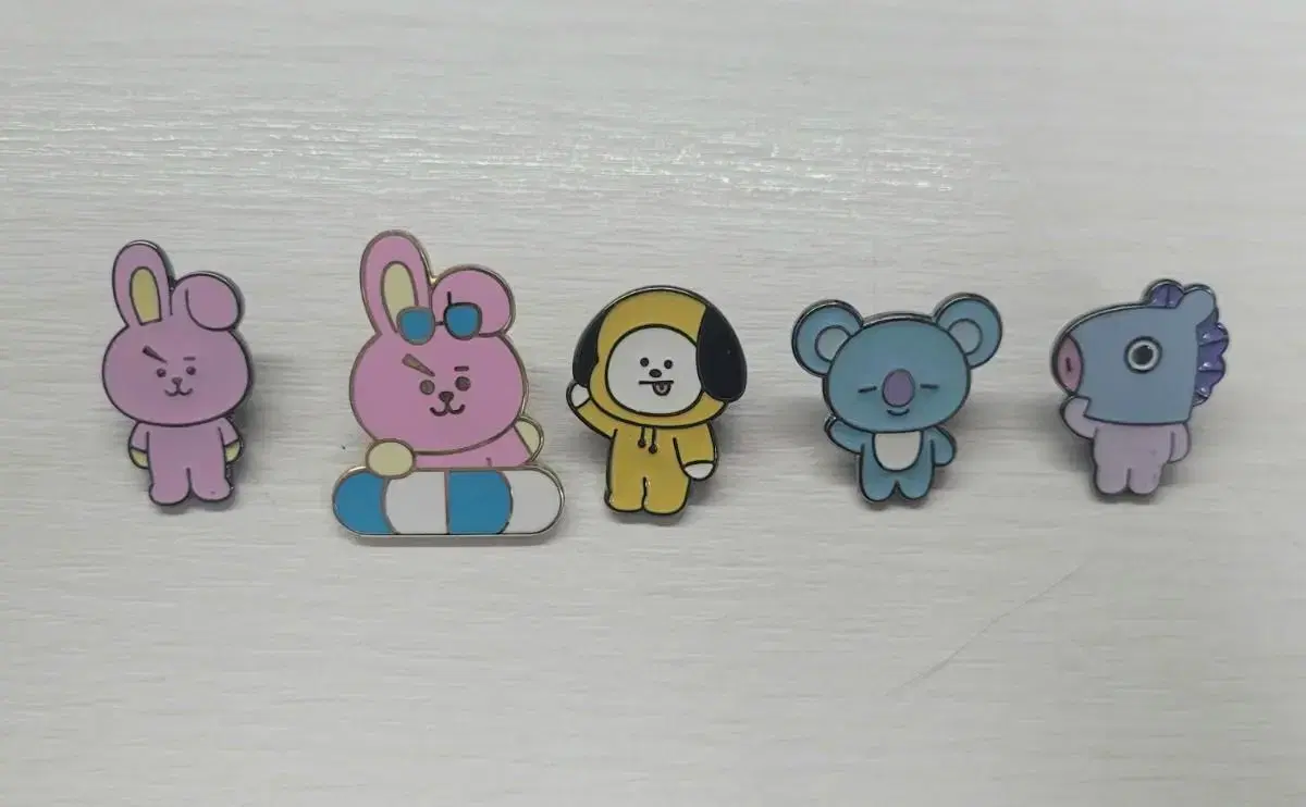 BT21 방탄소년단 뱃지 판매 쿠키 망 코야 치미 정국 지민 제이홉 RM