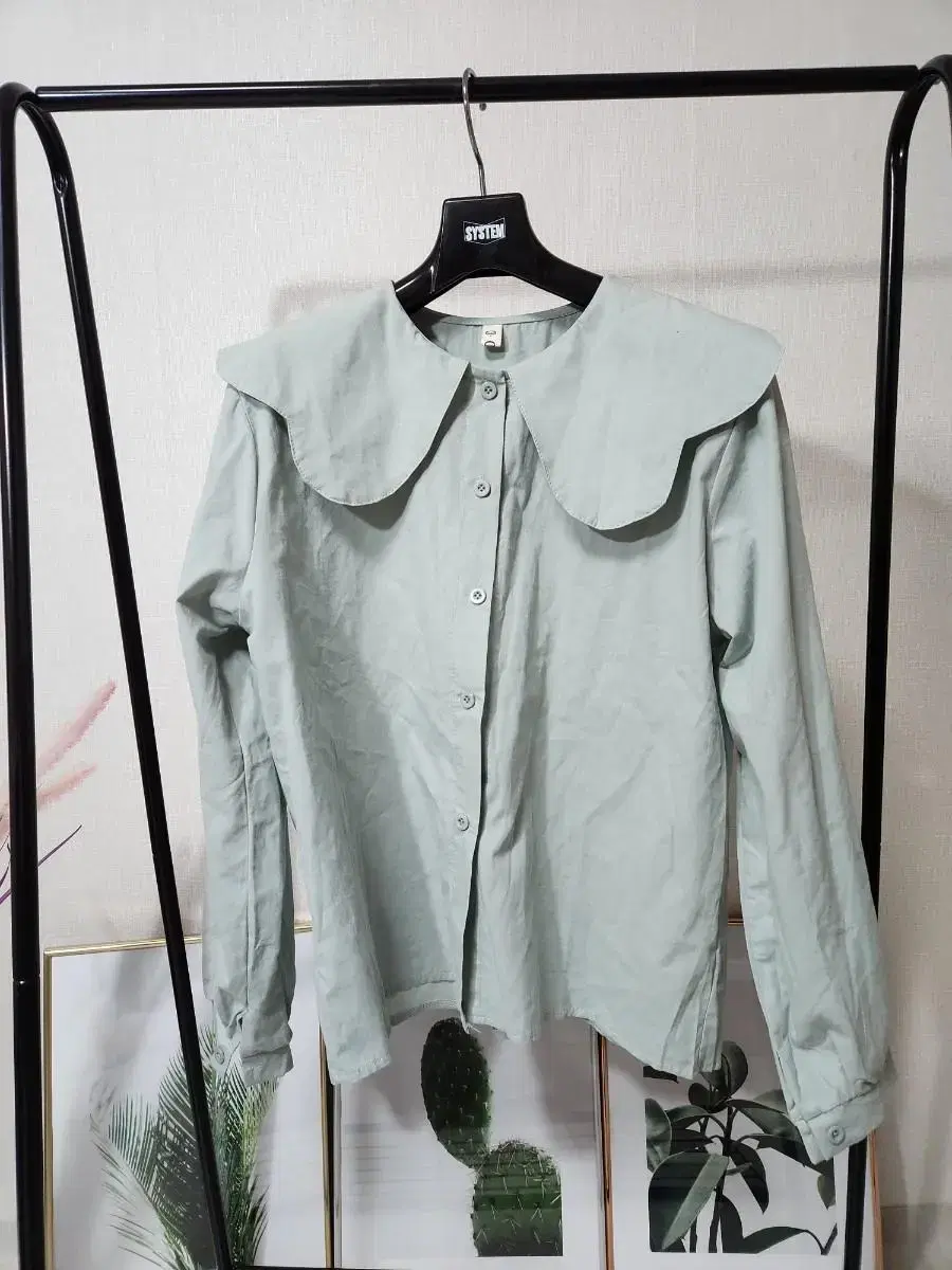 Women's blouse