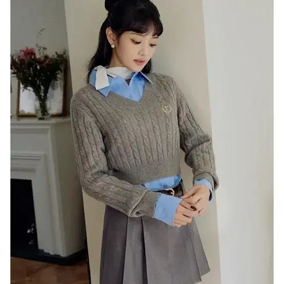 로라로라 V NECK CABLE KNIT GRAY