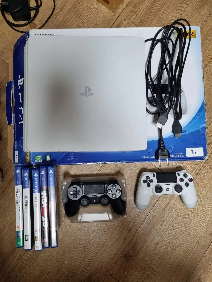 PS4 Slim 1TB