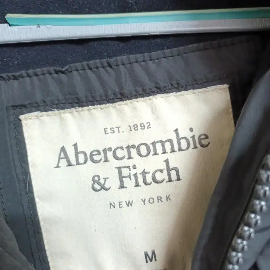 ABERCROMBIE&FITCH(아베크롬비)바람막모자달린패딩점퍼/M사이즈