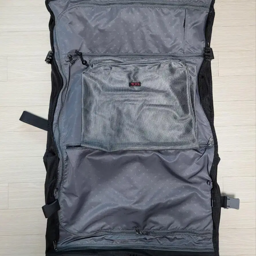 TUMI(투미) FXT Ballistic 가먼트백 (보증서, 바코드 Ta