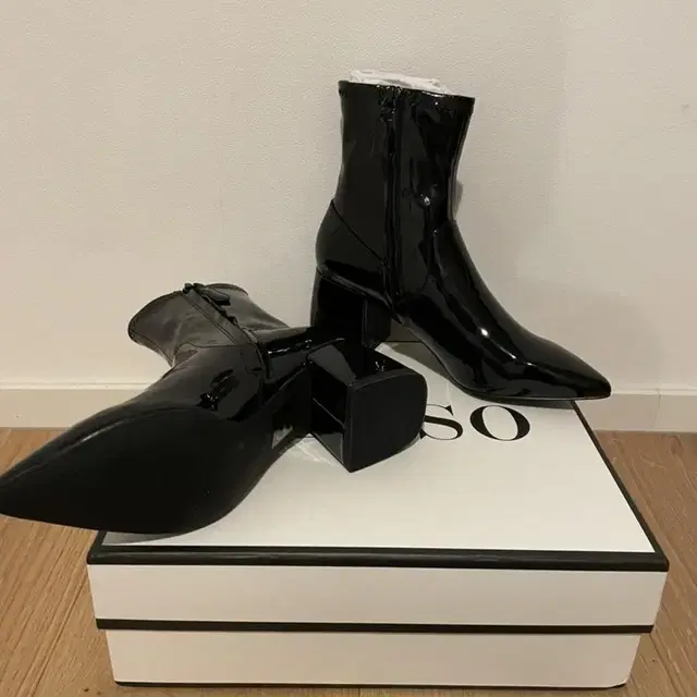 SENSO 센소 simone boots 에나멜 앵클부츠 유광