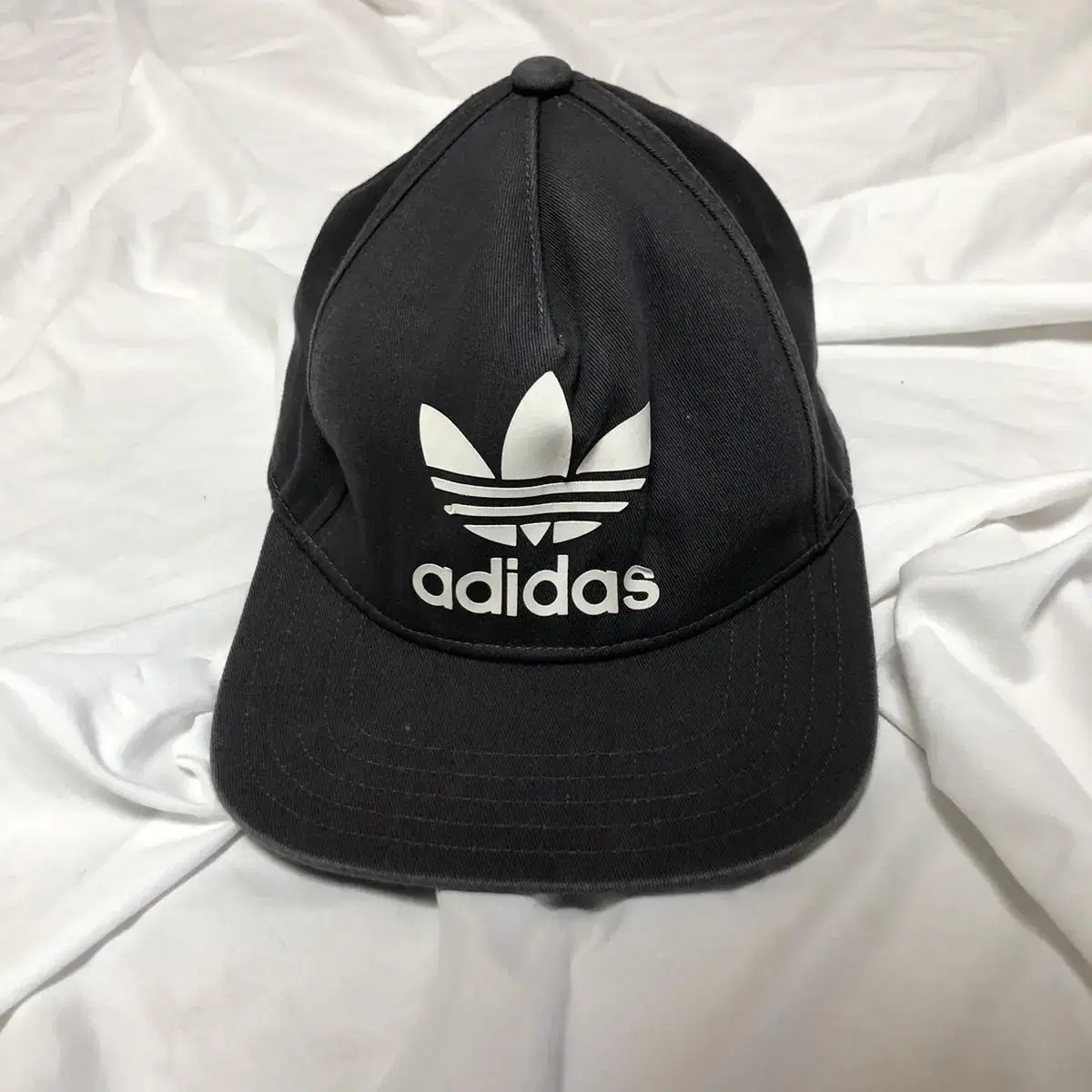 Vintage Adidas charcoal camp cap