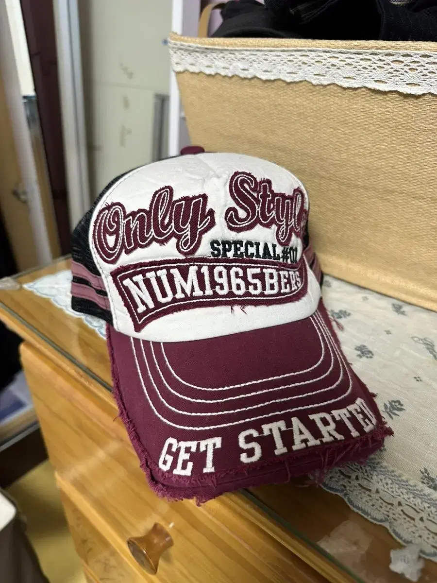 Selling vintage new hats