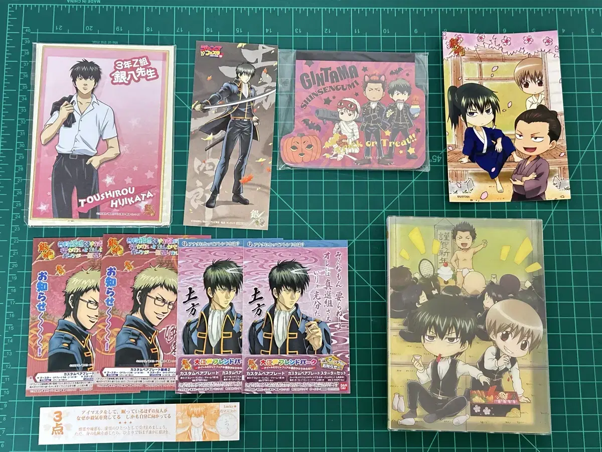 Merchandise including a mini-photo album of Jin Sunjo bulk Gintama Hijikata Okita Gondo