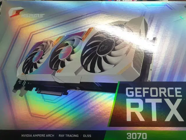 컬러풀 igame 올트라 화이트 rtx3070 팝니다