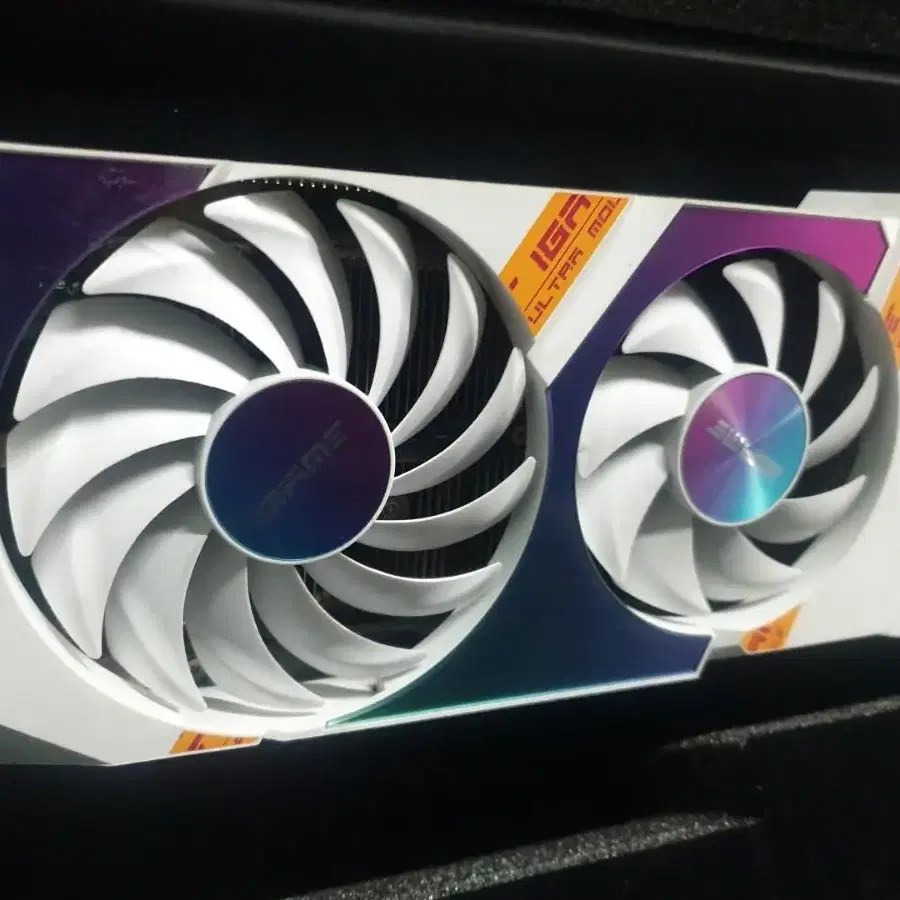 컬러풀 igame 올트라 화이트 rtx3070 팝니다