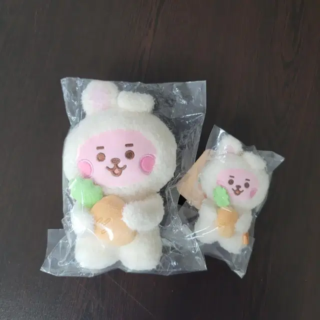 일본BT21 쿠키 토끼 탓톤 인형+키링 세트 미개봉