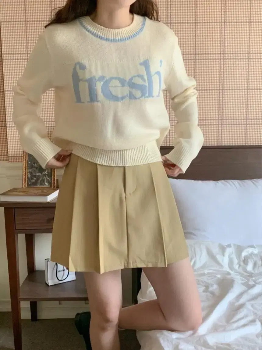 크루셜리 fresh 라운드 knit