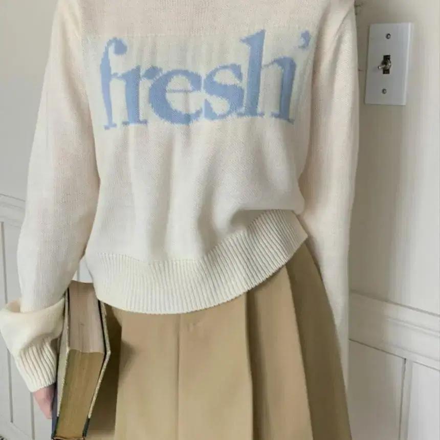 크루셜리 fresh 라운드 knit