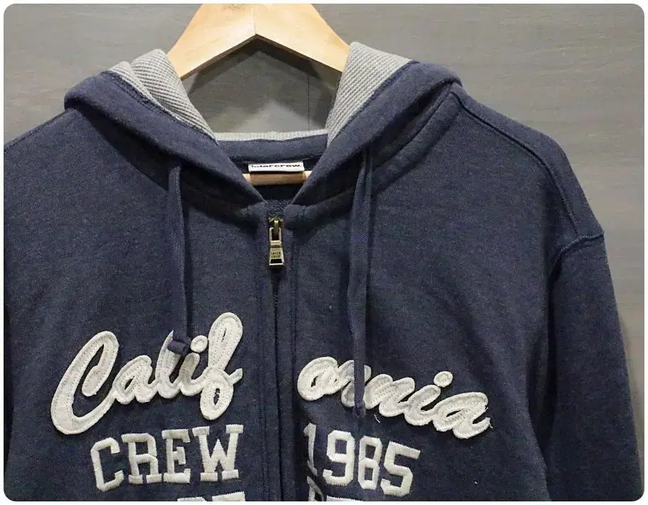 Public105) Intercrew Logo Hoodie Zip Up