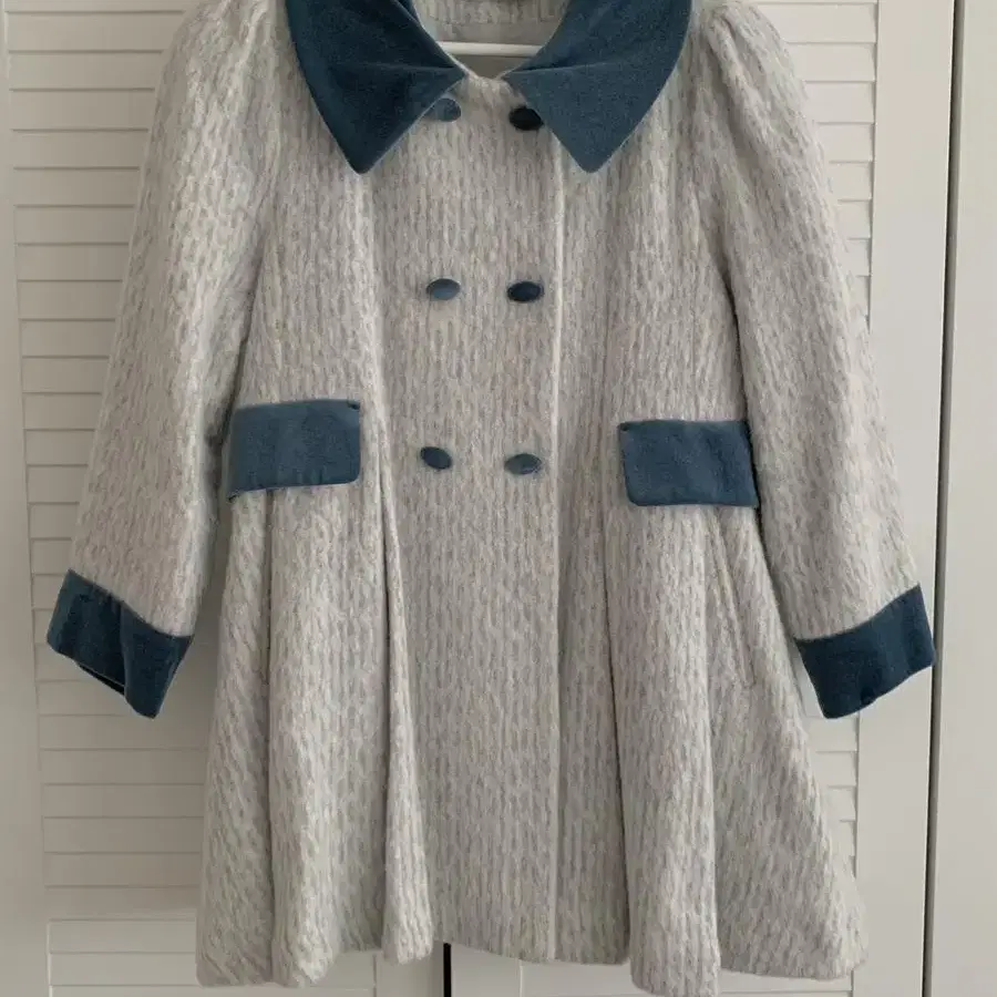 프레클 little girl pleats mid coat 플리츠 코트