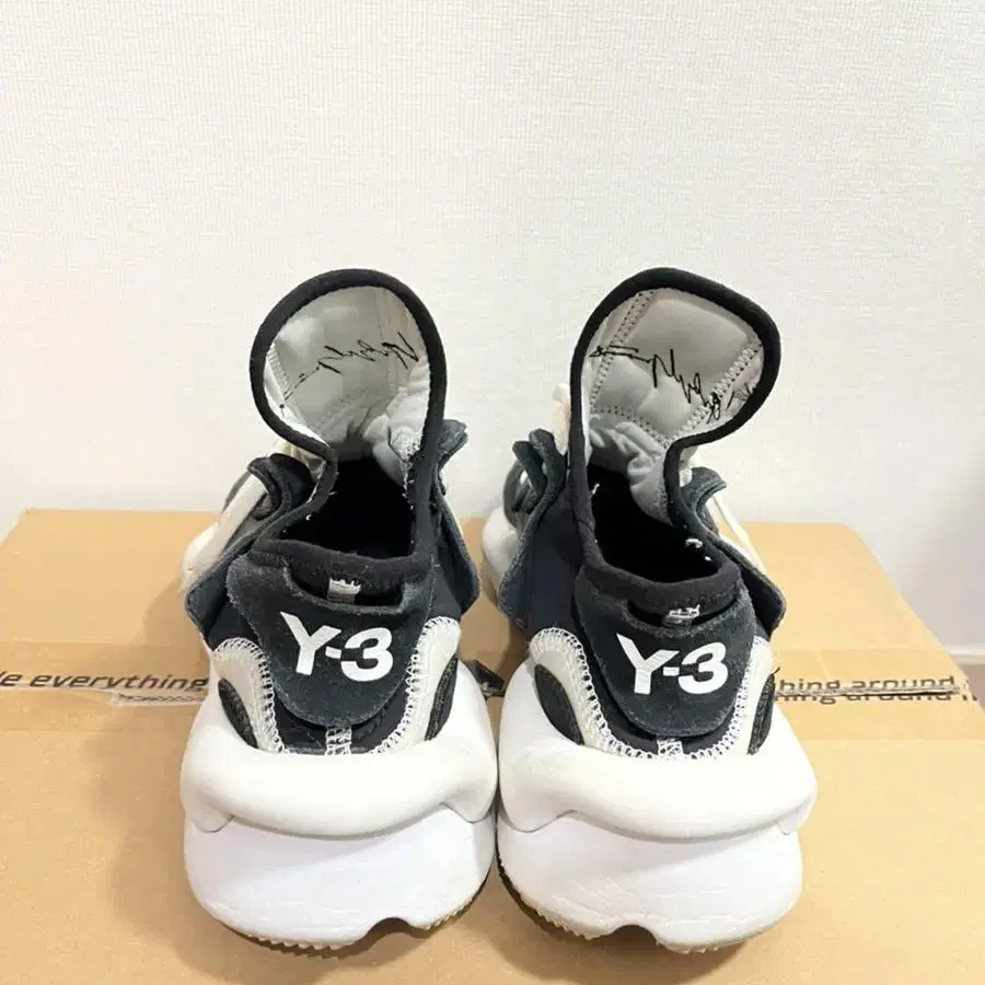 Y-3 와이쓰리 카이와 245