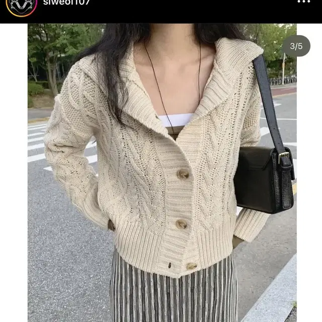 시월107 cozy neck knit cardigan