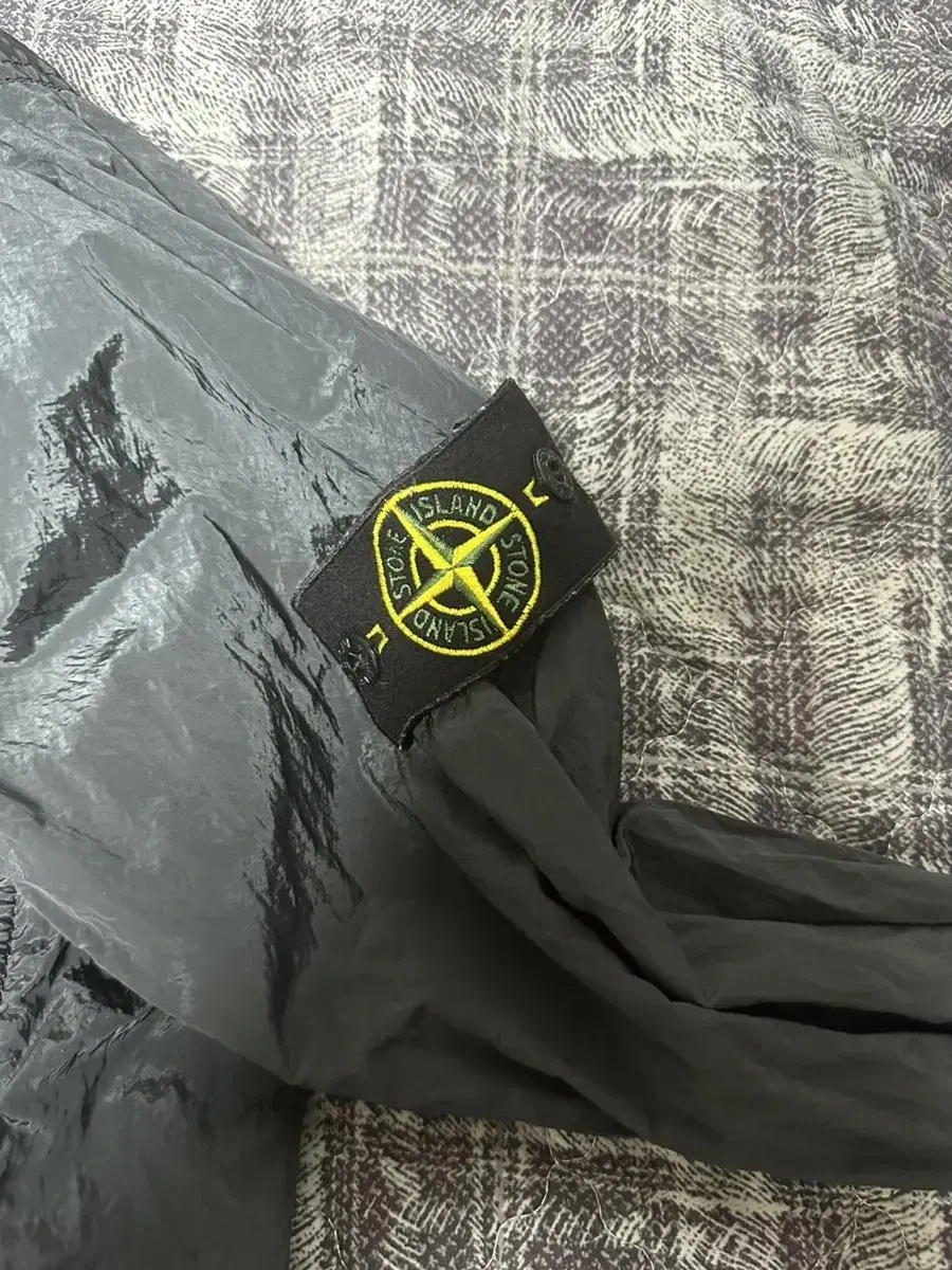 18ss Stone Island Nylon and Metal Overshirt M