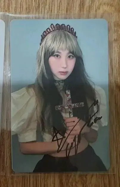 Chaeyeon Lee Hushrush sign photocard