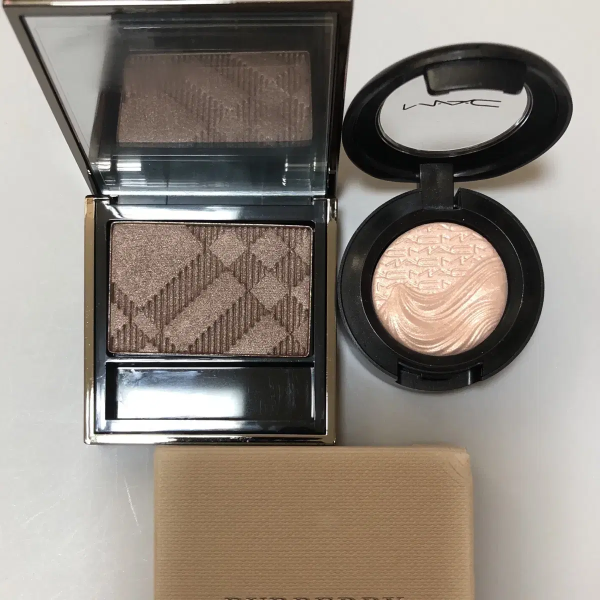 Burberry Midnight Brown, Mac A Natural Flute