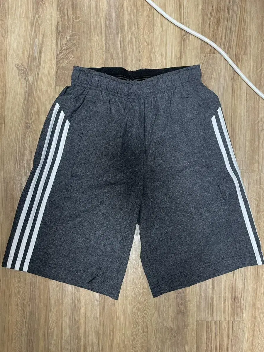 Adidas Training Vahn Size S sells