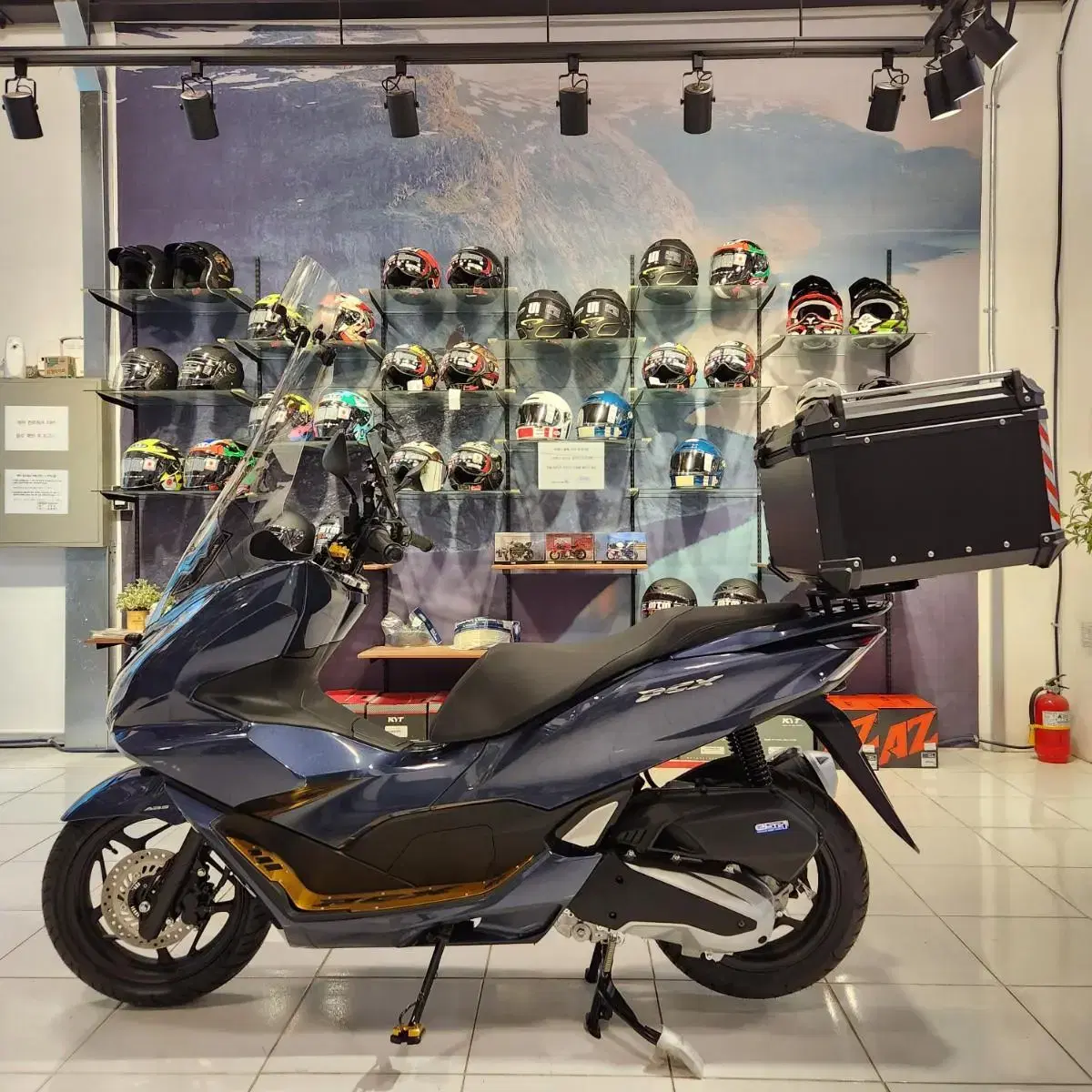 PCX125 신차 18개월 무이자 할부 풀옵션 차량