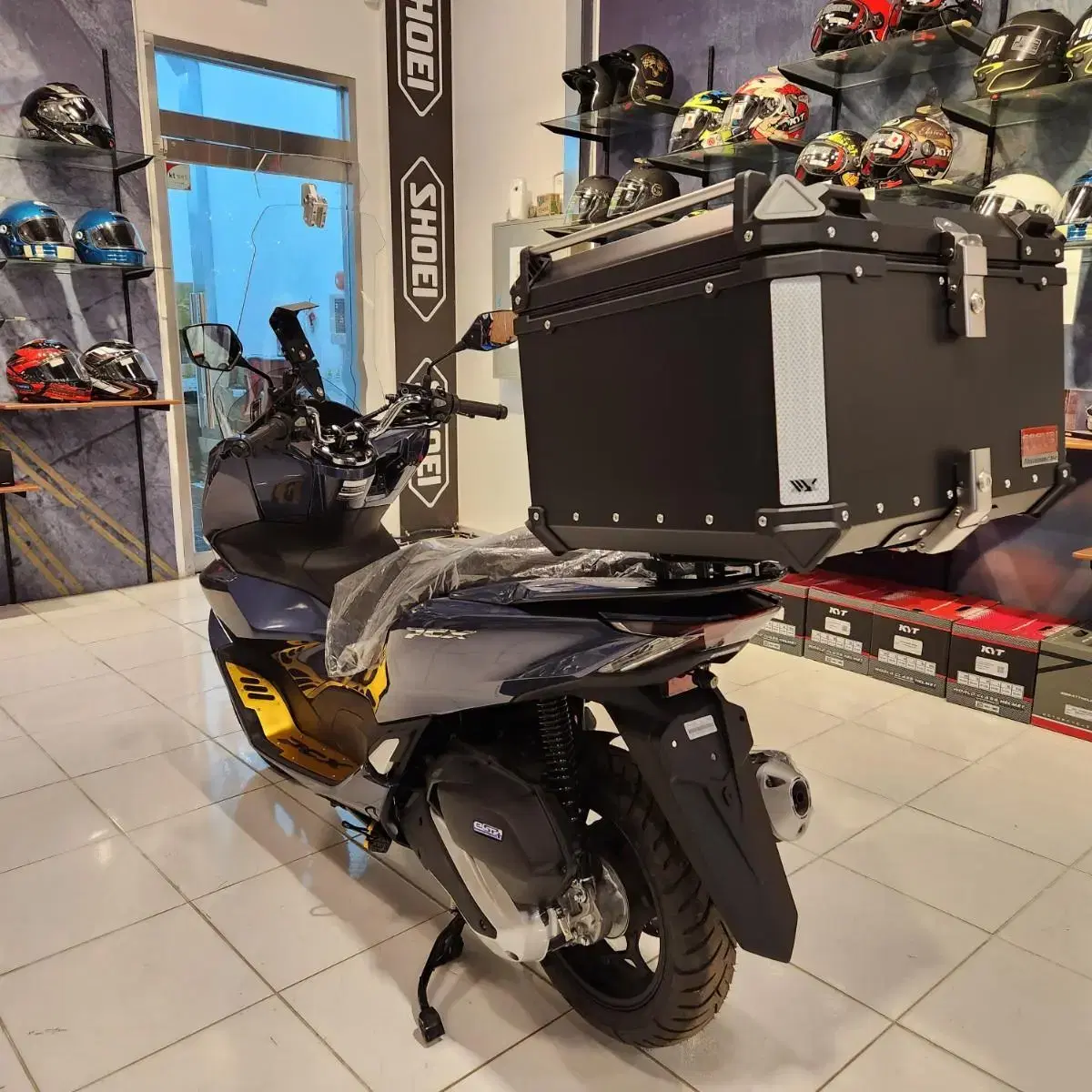 PCX125 신차 18개월 무이자 할부 풀옵션 차량