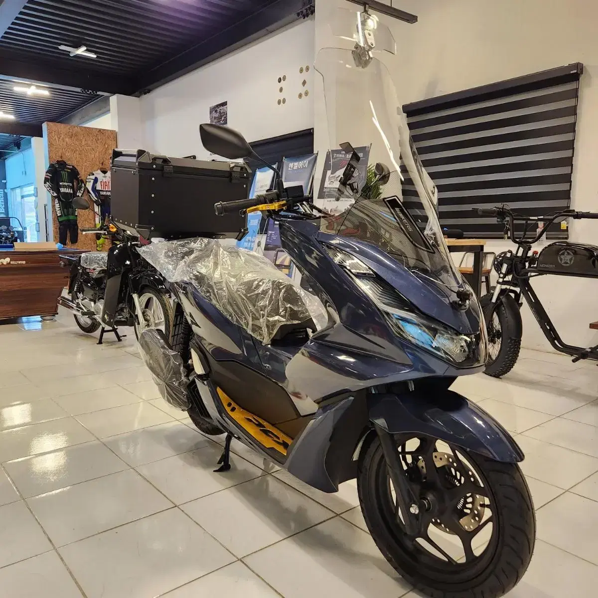 PCX125 신차 18개월 무이자 할부 풀옵션 차량