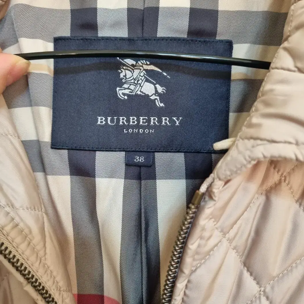 버버리burberry 퀼팅집업 자켓/여성38