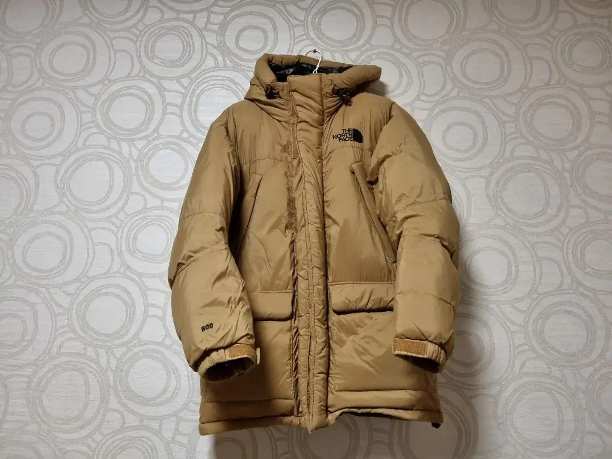 The North Face Pioneer Beige Sells