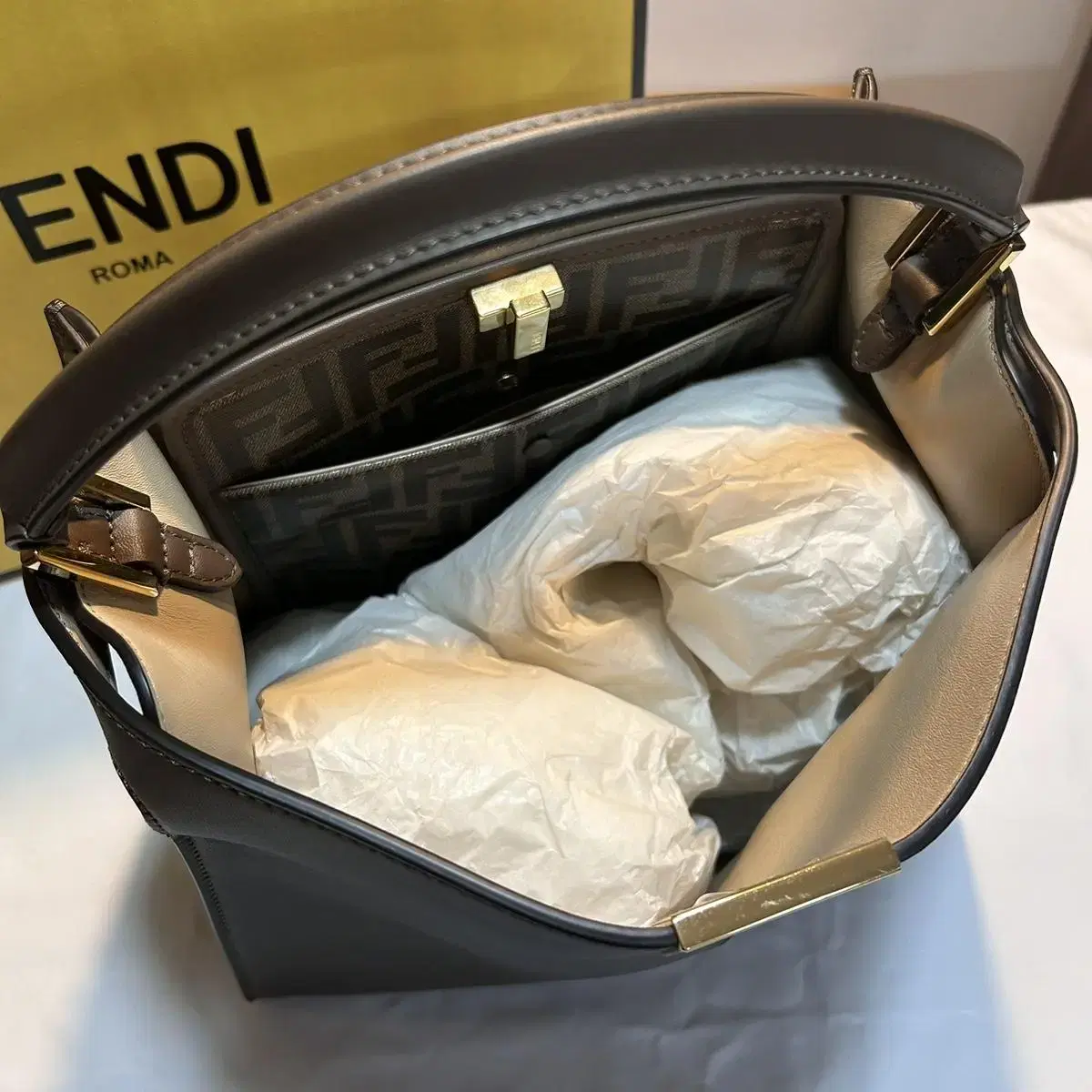 FENDI 피카부 백