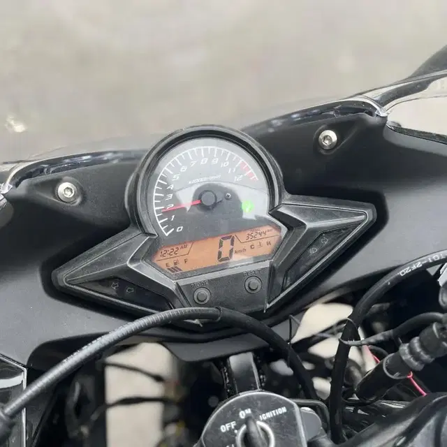 cbr125 구매합니다