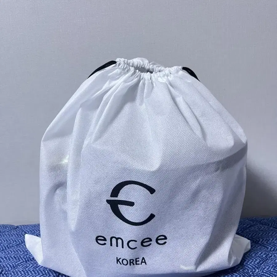 emcce 소가죽 가방 판매합니다(새상품)