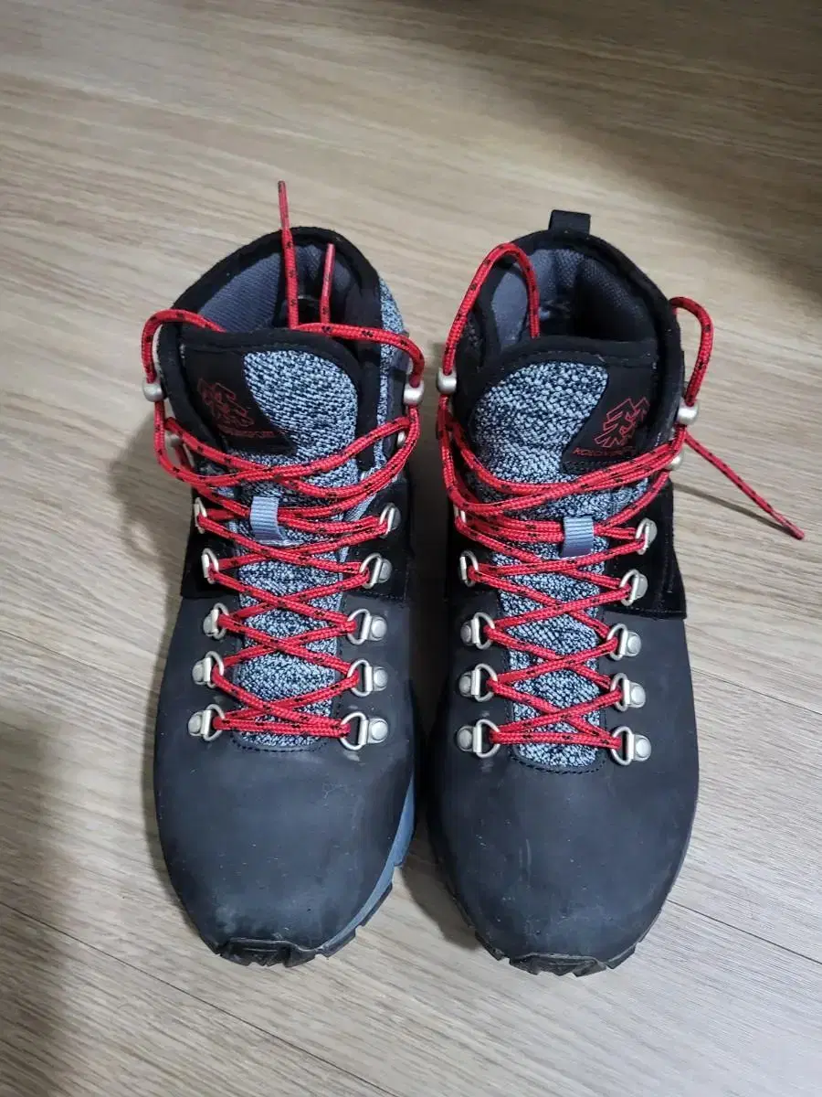 Kolon Sports hiking boots 245