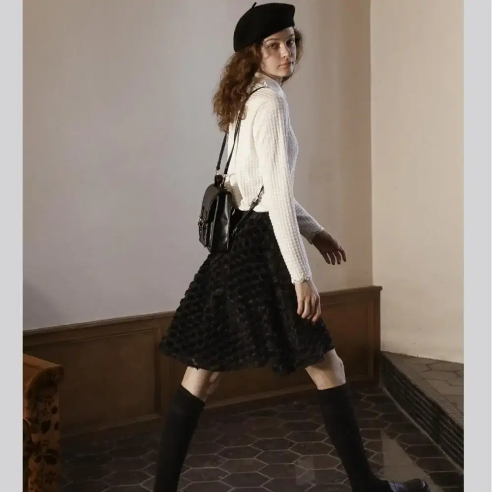 던드롭 블랙스커트 DD_Black dot point velvetskirt