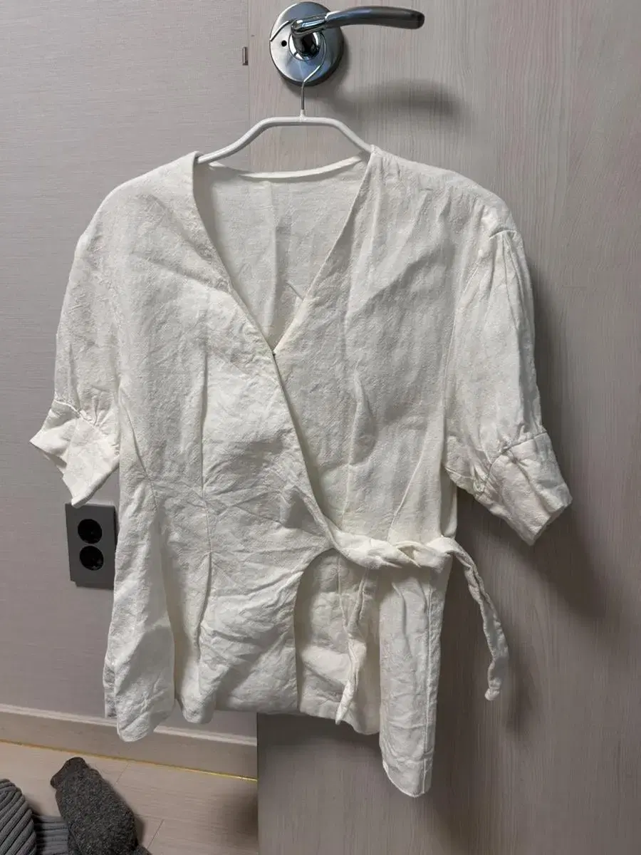 Grove Store Lab Blouse