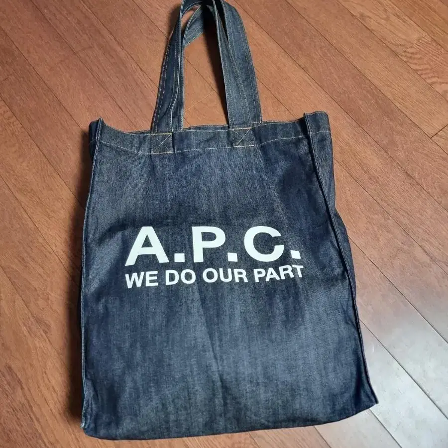 APC 토트백 아페쎄 데님 가방