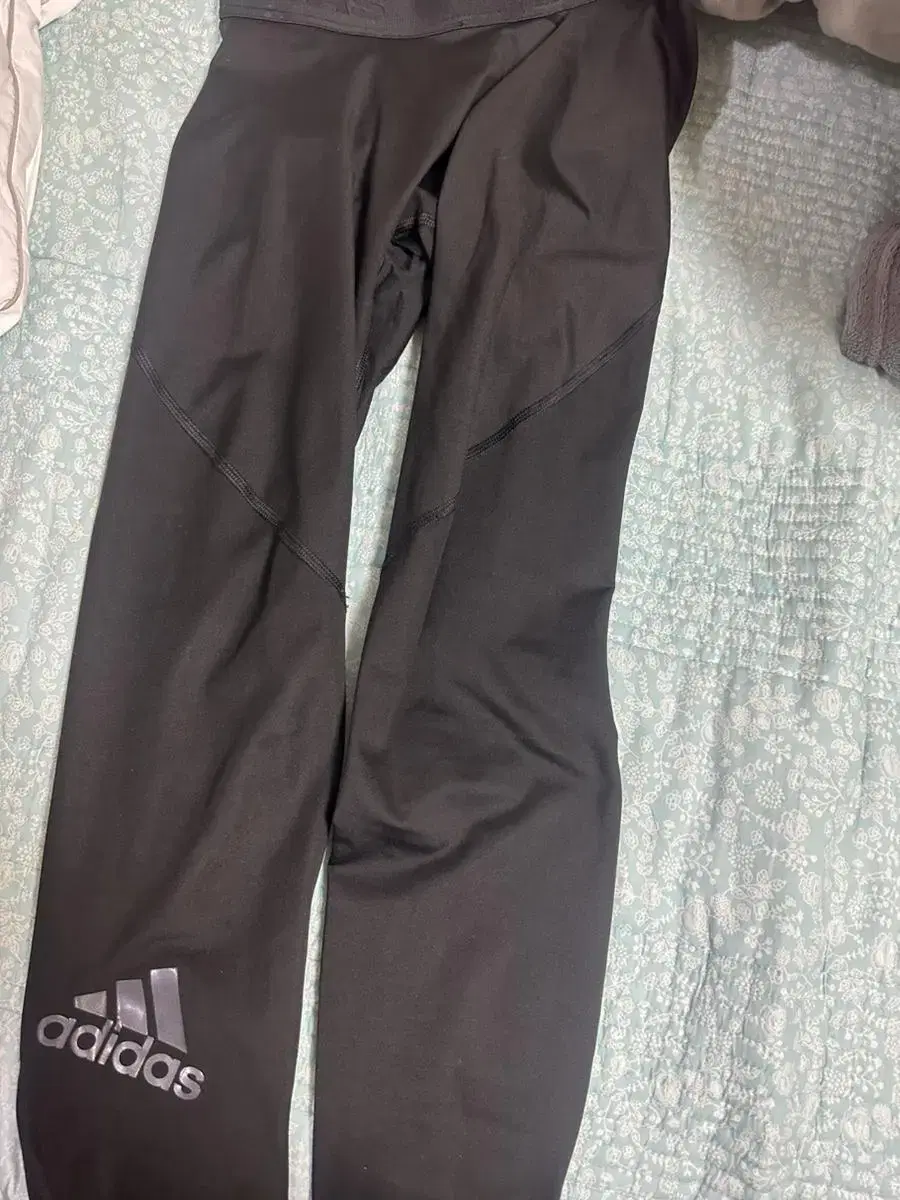 Adidas leggings