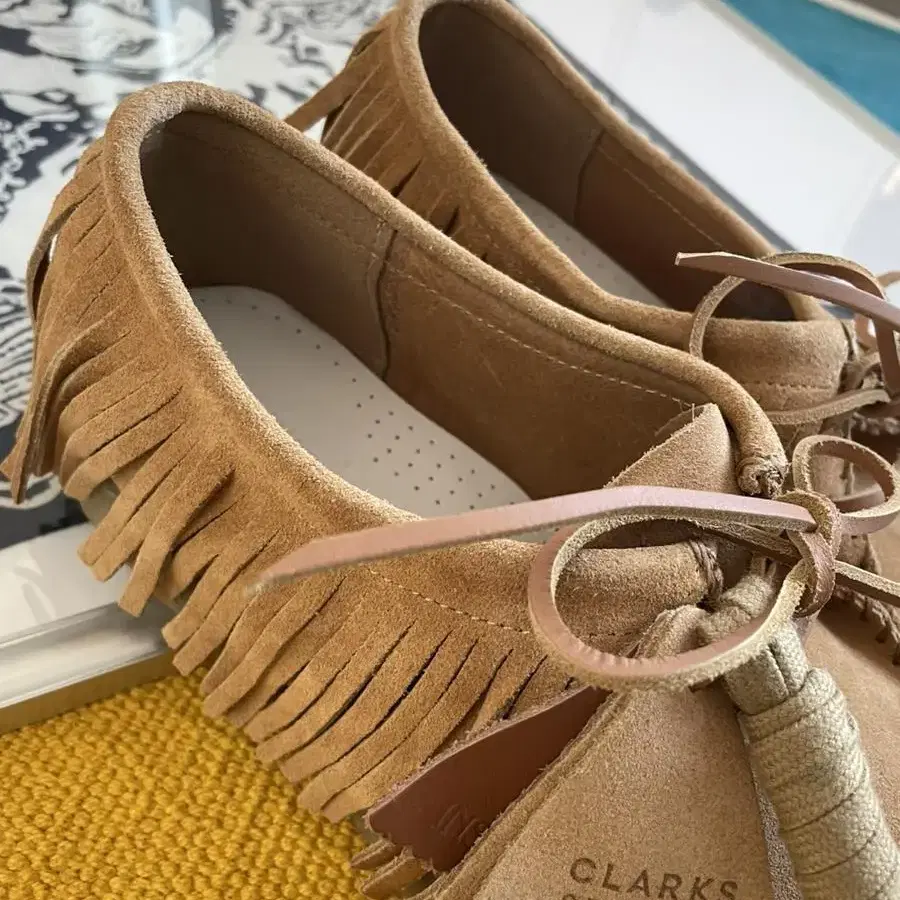 Clarks 클락스 프린지 왈라비 웨스턴 무드