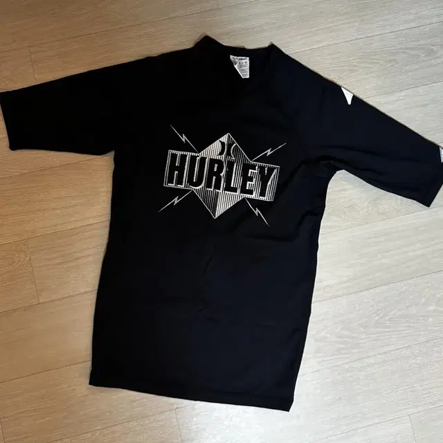 HURLEY 헐리 래쉬가드 (M)