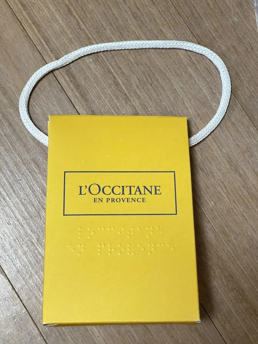 L'Occitane Hand Cream Lip Balm (New/Gift Packaging)