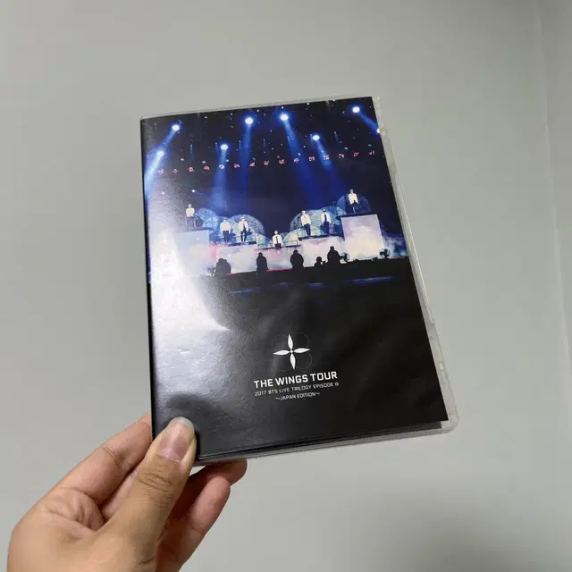 방탄 2017 윙즈 일본 투어 재팬 에디션 dvd