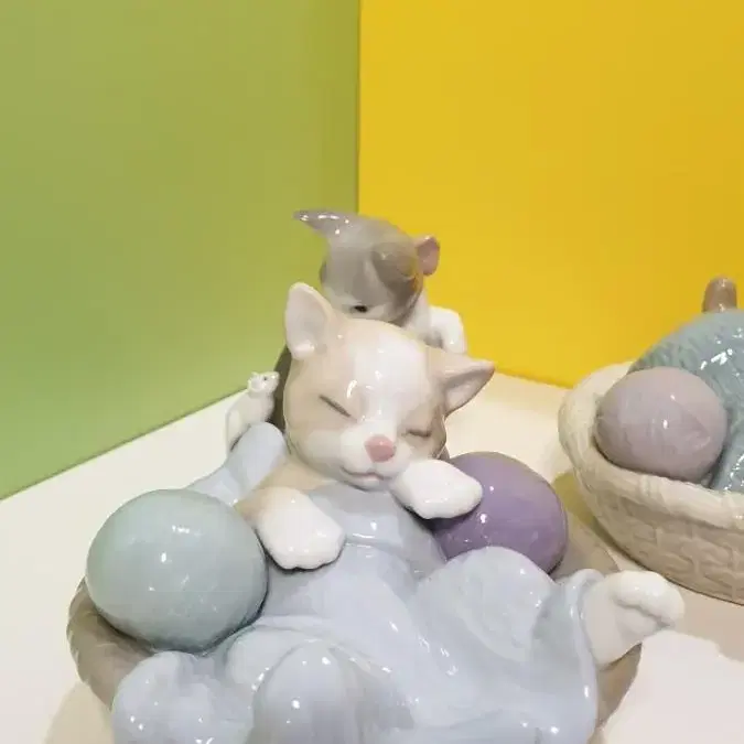 Nao LLADRO 1407  "Comfy Kitten "  나오 야드