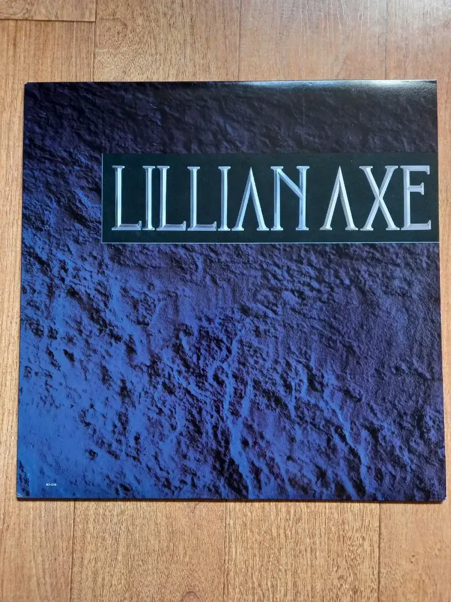 Lillian axe  엘피