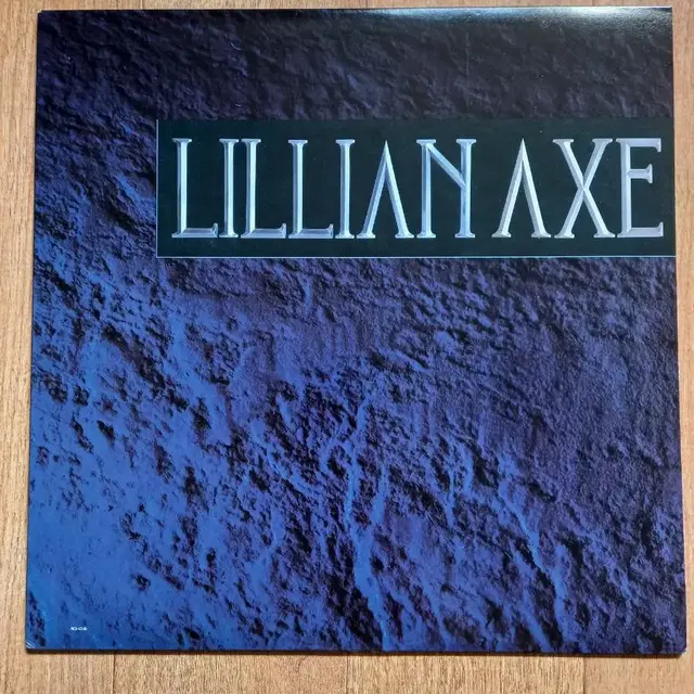 Lillian axe  엘피