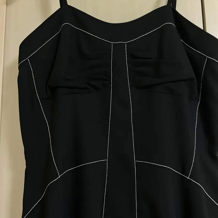 { 에트몽 Slip Flare Stitch Dress, Black }