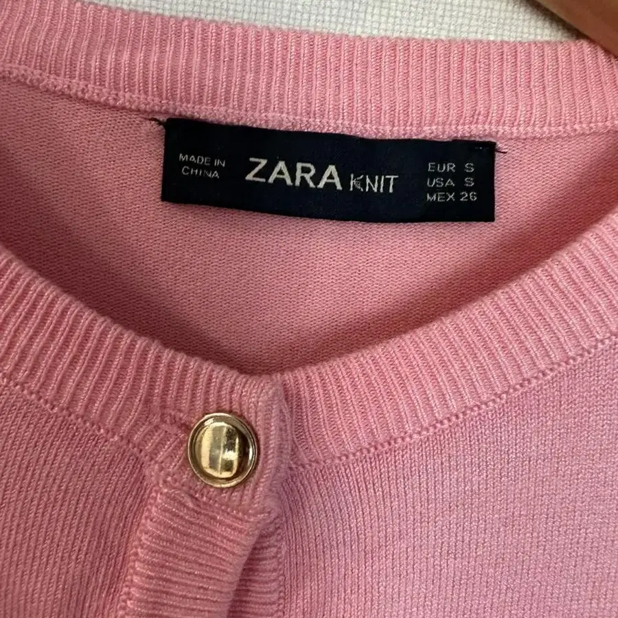 자라 핑크가디건 분홍가디건 본가디건 zara 금장가디건